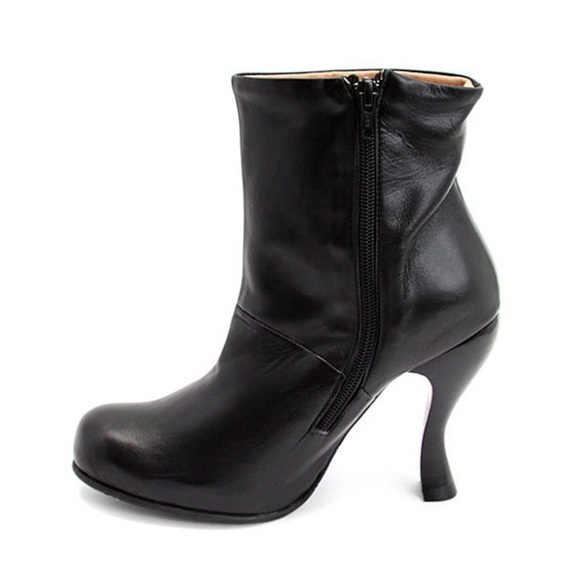 JOHN FLUEVOG ATTENTIONS: JOLIE ZIP BOOTIE, Size 8, Preowned, Hard to Find - Picture 3 of 17